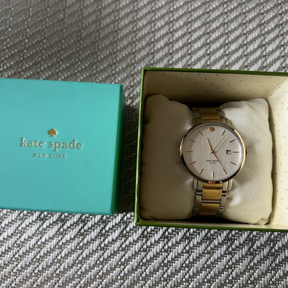 Elegant two-tone Kate Spade ♠️ Gramercy bracelet watch ⏱️ - Picture 2 of 6